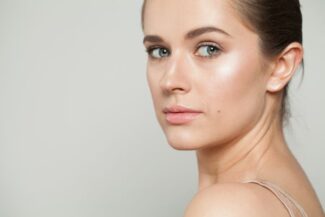 moisturize-skin-after-aesthetic-treatments